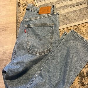 Womens levi jeans size 30